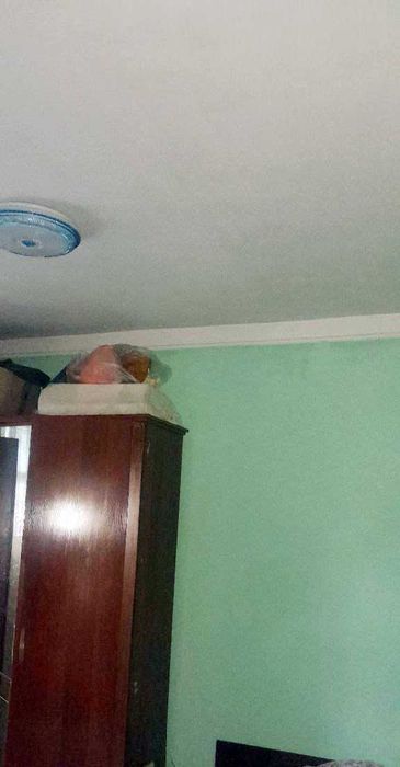 2-qavat 2 xonali dom balkonli sotiladi  Guliston 1-mr 11