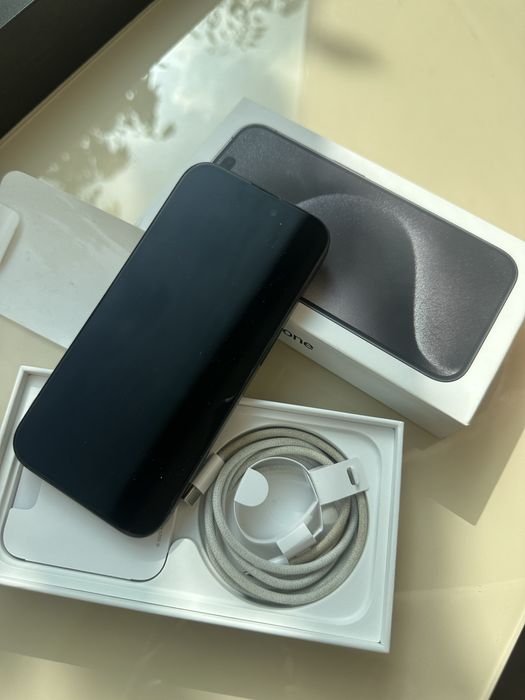 iPhone 15 pro 256 GB