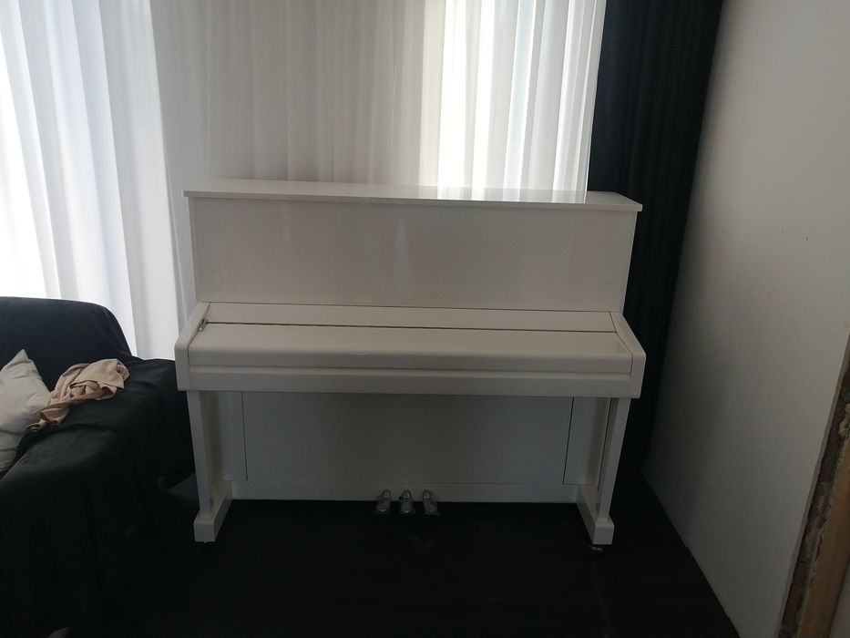 Transport piane și pianine