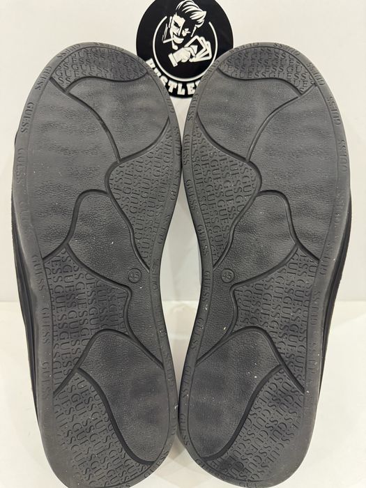 Сникърси GUESS.Номер 45