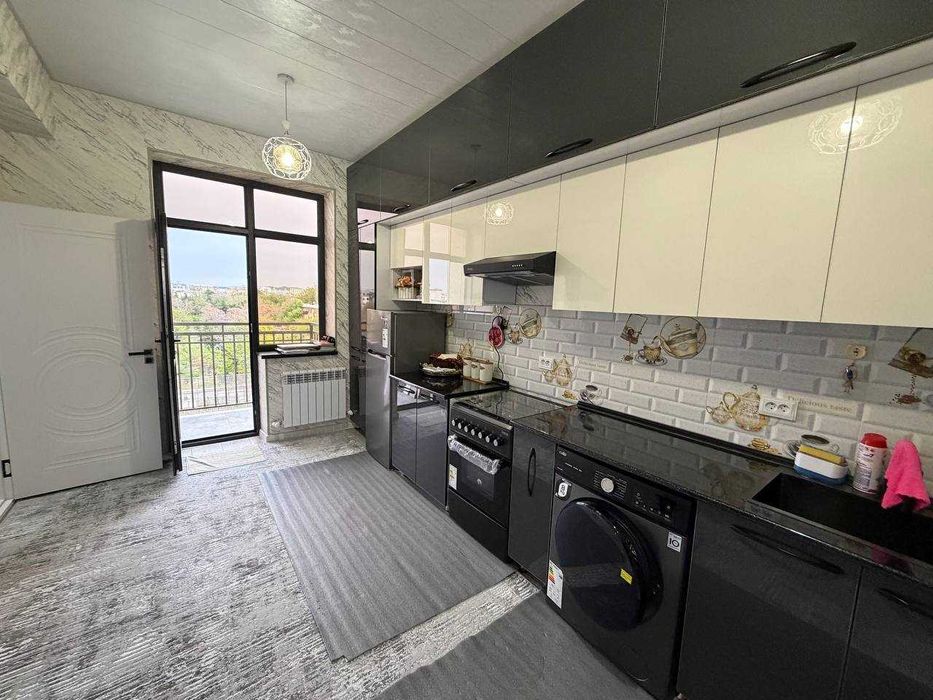 191 продаётся квартира 3хкомнатная, ориентир 49 школа Вокзал