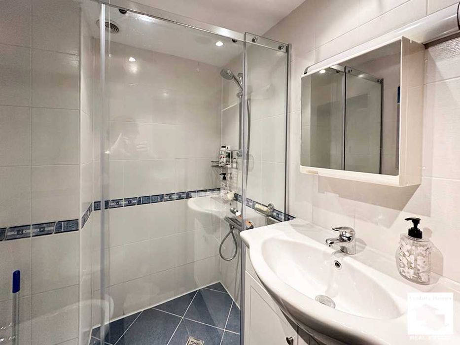 105592 ЕКСКЛУЗИВНО! Уникална четириетажна къща във Велико Търново