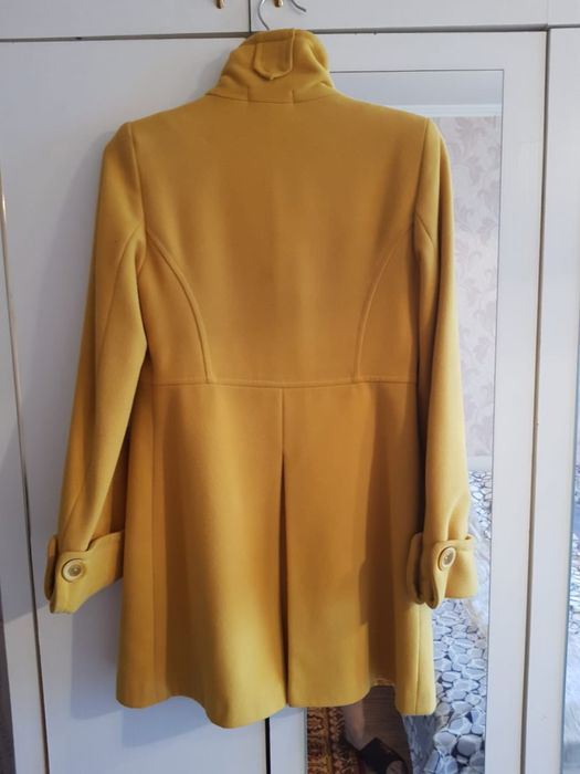 Продам пальто демисезоное!