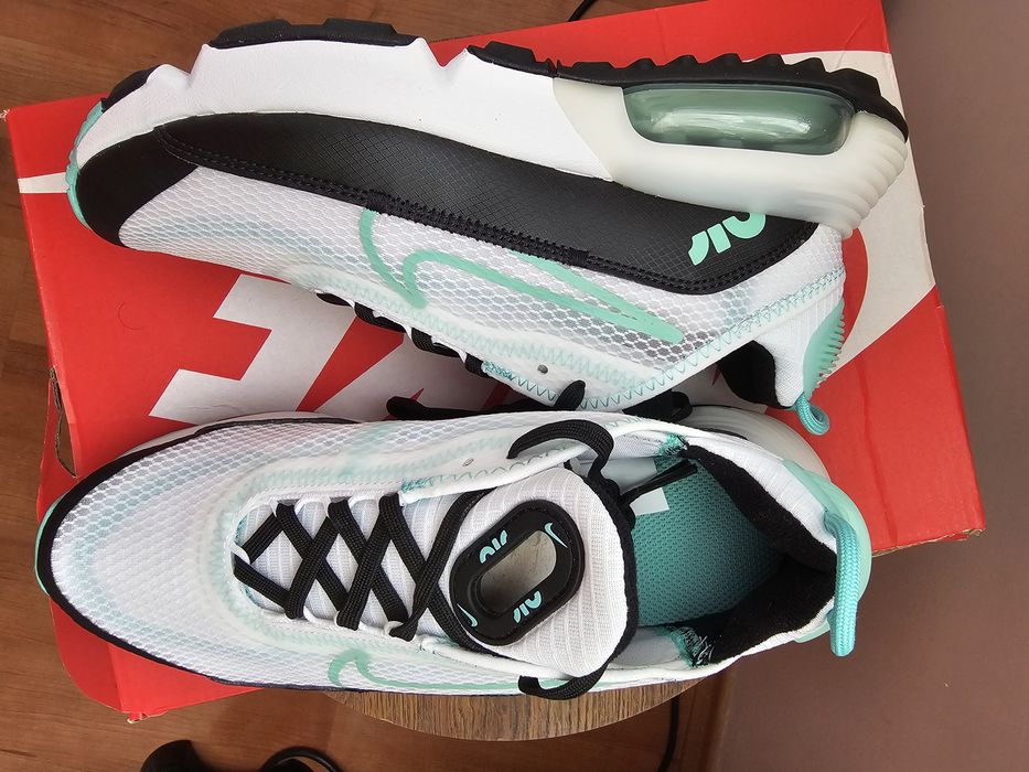 Оригинални маратонки Найк Air Max 2090