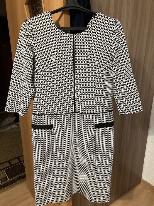 Платье женское, размер 48