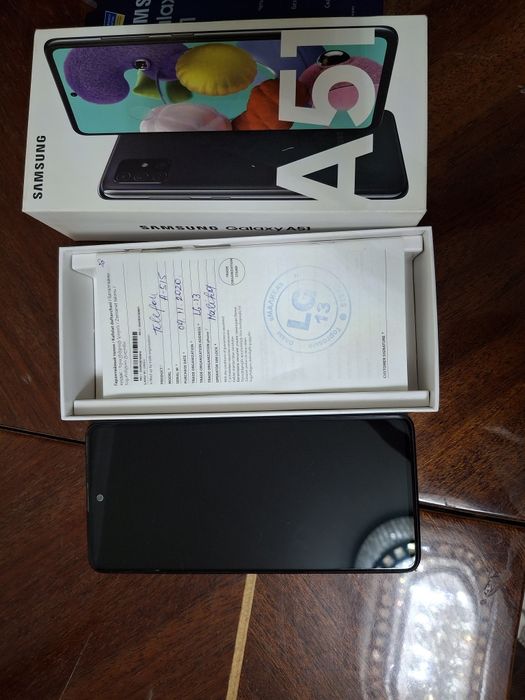 Samsung A 515 телефон