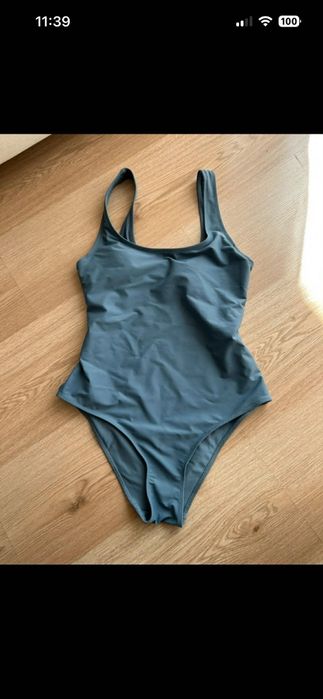 Costum de baie feminin