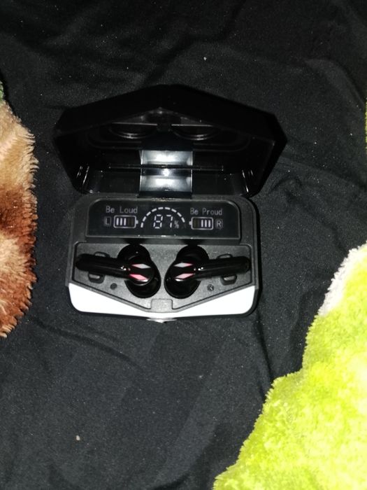 Продам новые наушники