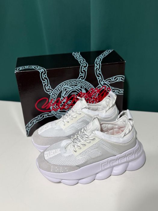 Versace chain reaction
