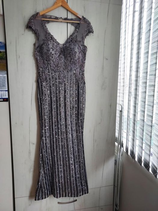 Дамска официална рокля