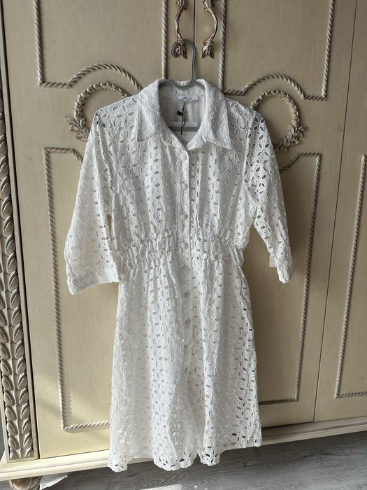 Платья с этикеткой