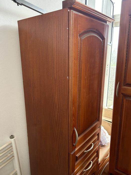 класически мебели – шкафове и скрин , много запазени нямат драскотина