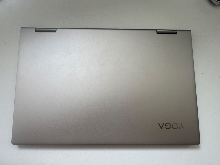 Lenovo Yoga c740