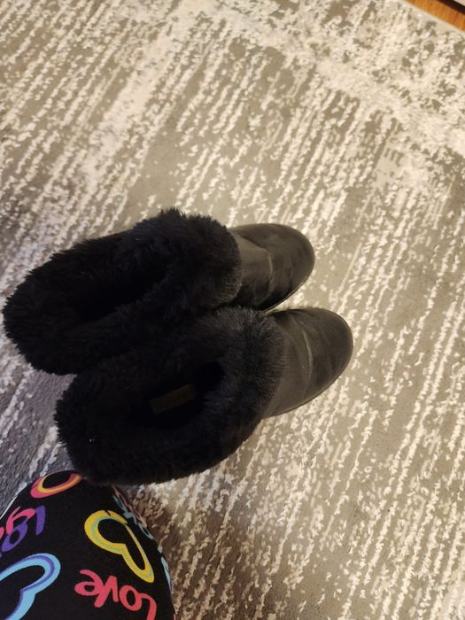 Ghete tip ugg cu perle