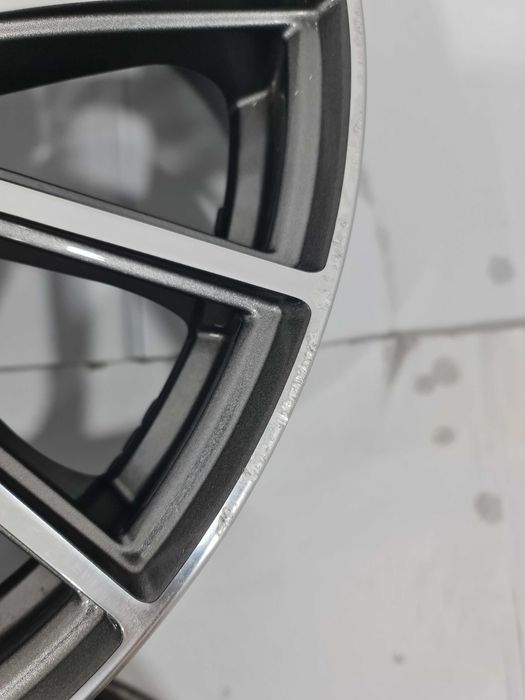 Jante 18 BMW F30 F31 F10 F11 E90 E91 E92 latime 8J si 8.5J prindere 5x120 diferentiate cu senzori
