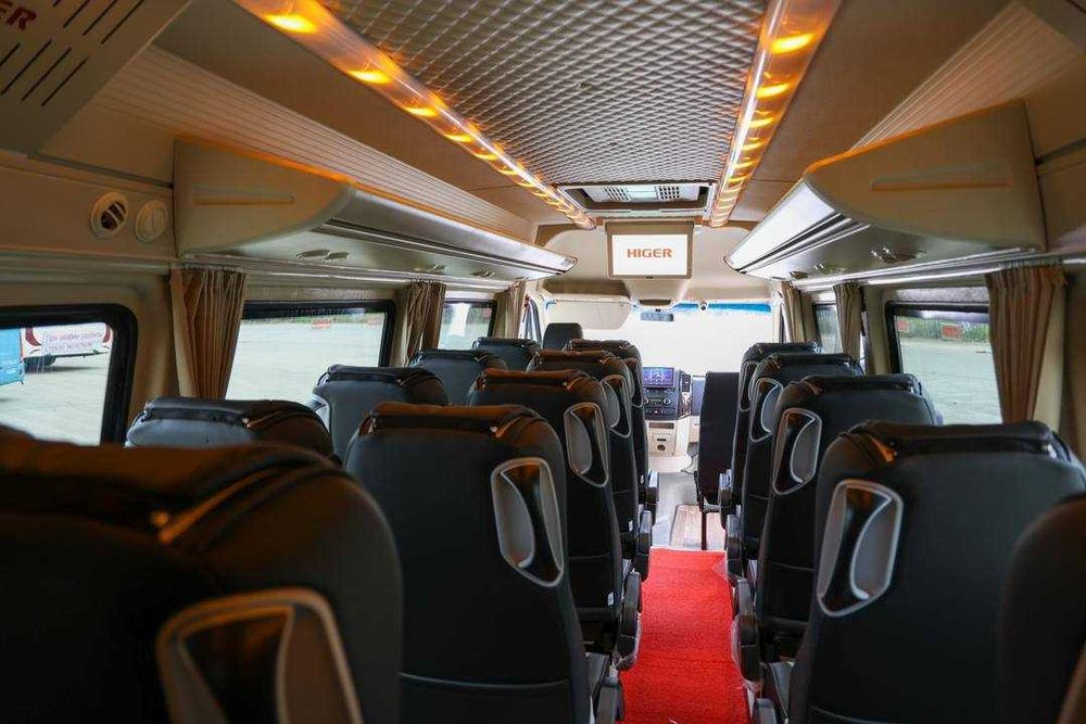 Туризм учун кичик сигимли автобус