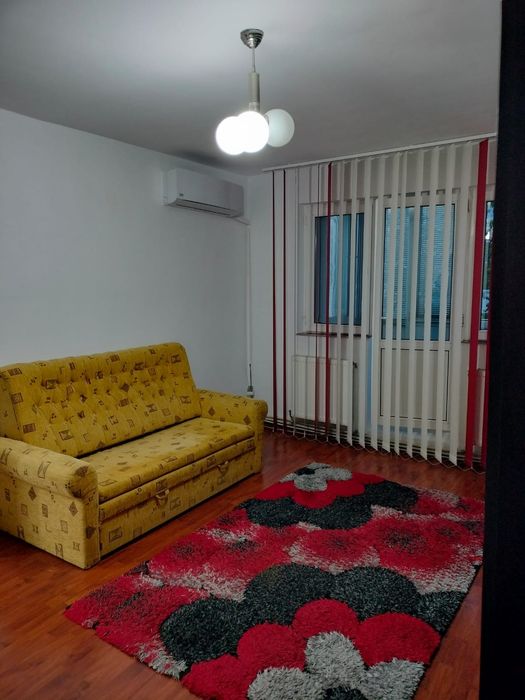 Închiriez apartament semidecomandat cu 2 camere