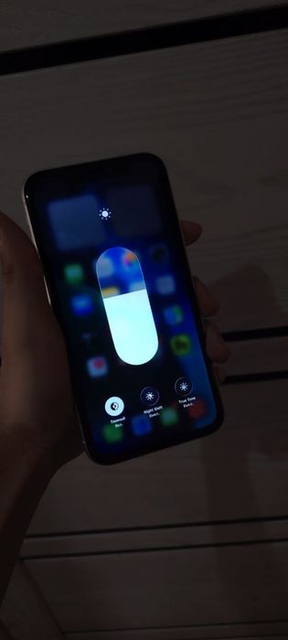 Iphone 11 white 64gb