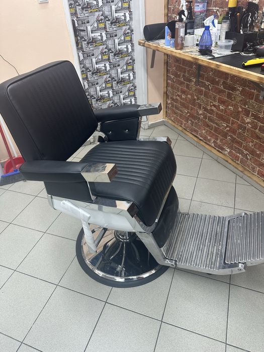 Бръснарски стол НОВ