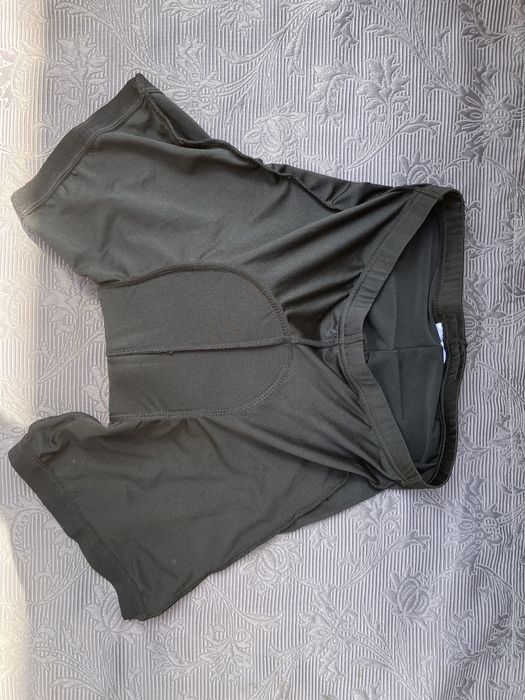 pantaloni scurți cu burete