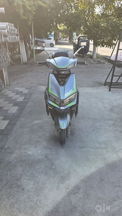 Dugali elektr skuter