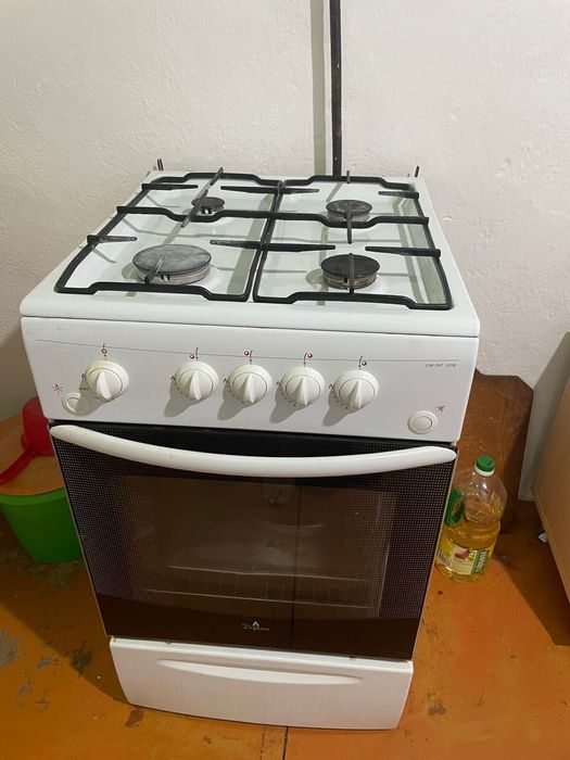 Продам газовую плиту