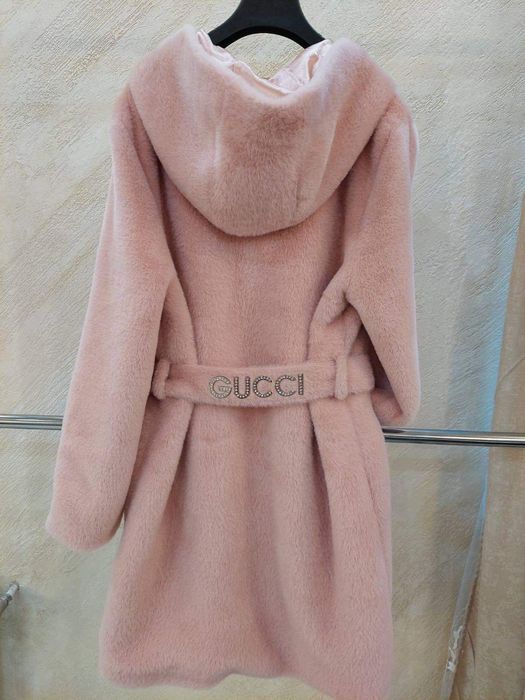 Дамско Розово Палто с пух Gucci/ЧИСТО НОВО