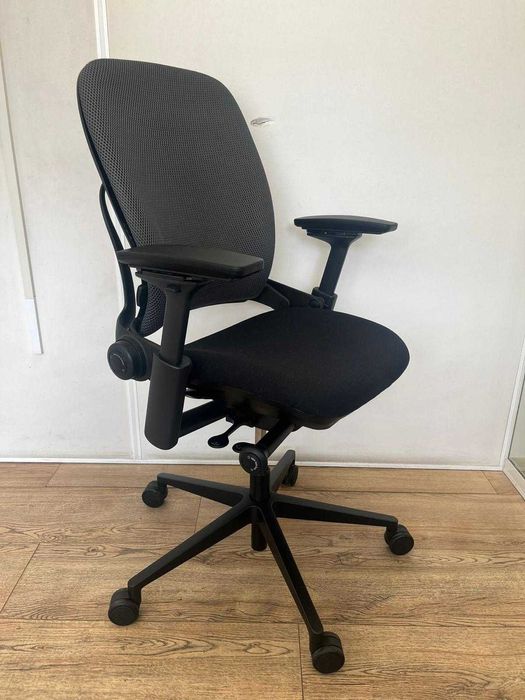 Refurbished Steelcase Lamia