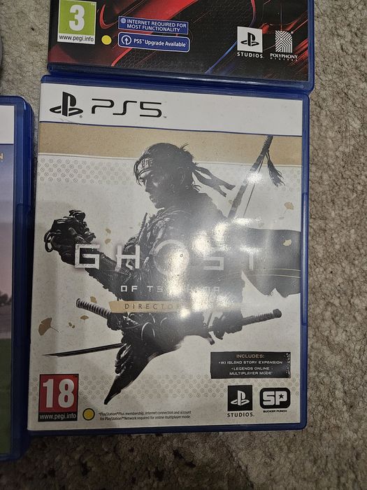 Playstation 5 cu 2 console si 6 jocuri