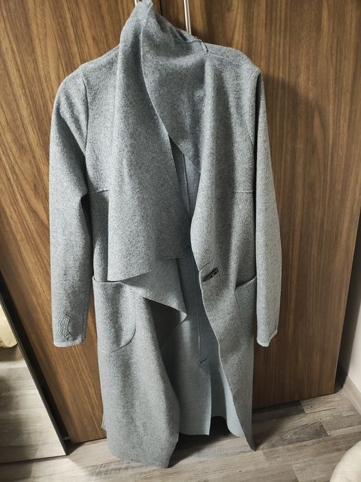 Ново палто супер свежо