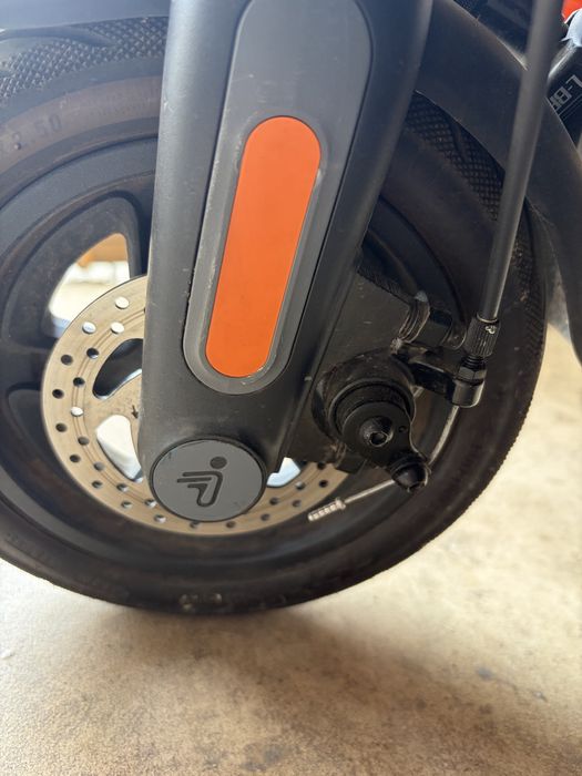 Trotineta ninebot kickscooter f2