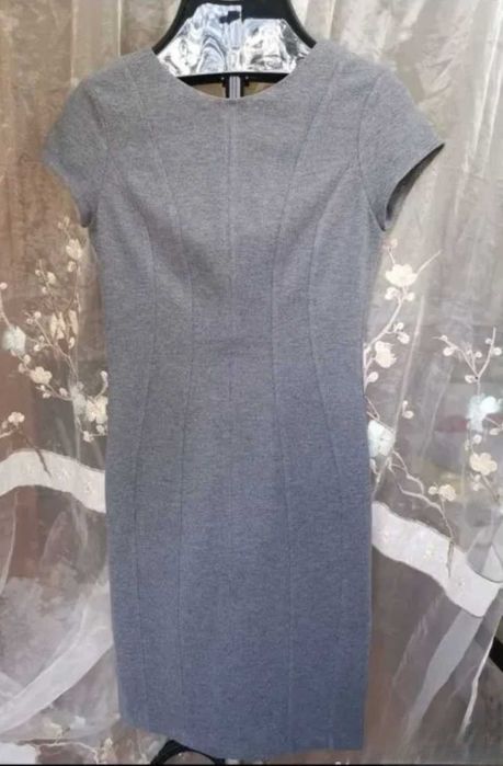 Платье женское. 46 размер