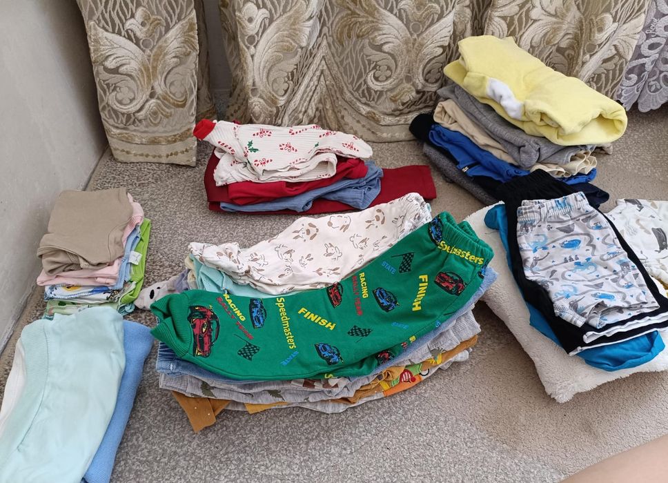 Продам детские вещи