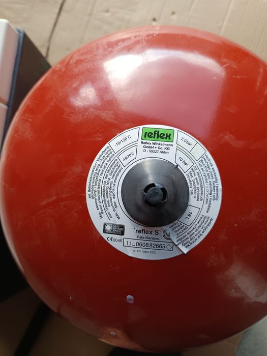 Junkers Pachet presiurizat 300l panouri solare apă caldă