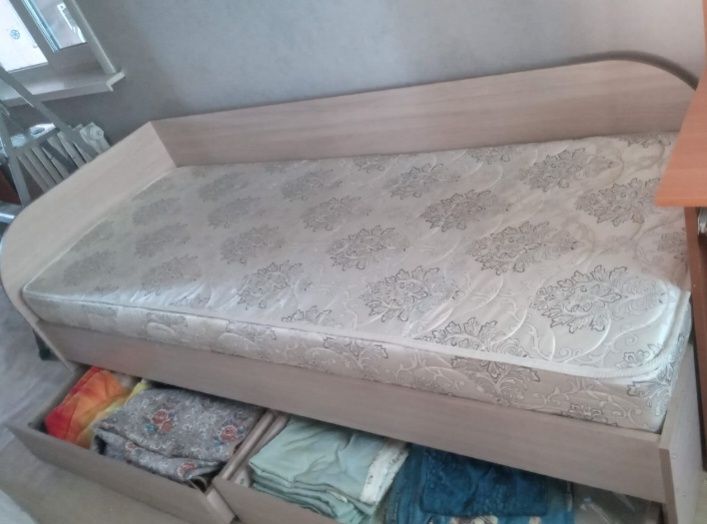 Продам подросковый кроват недорого