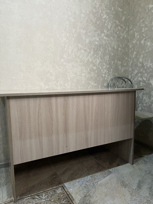 Продам писменный стол