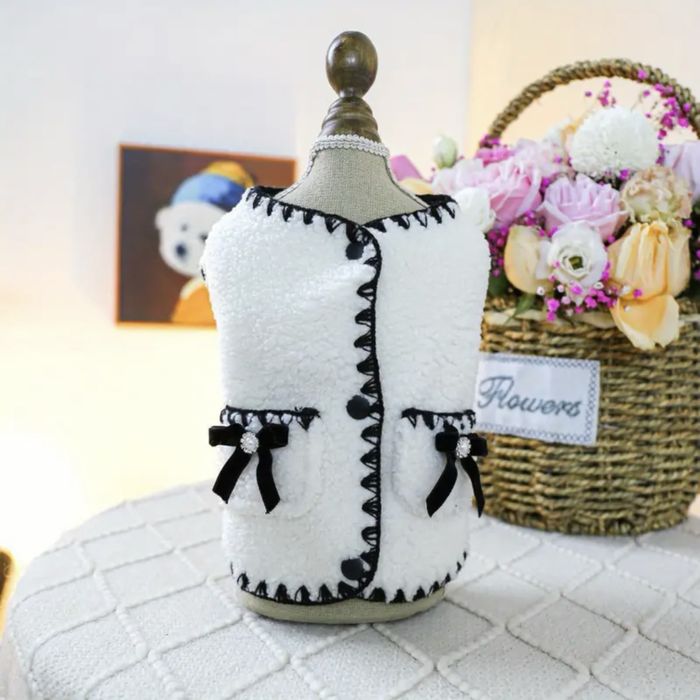 Дрехи, аксесоари и играчки за кучета