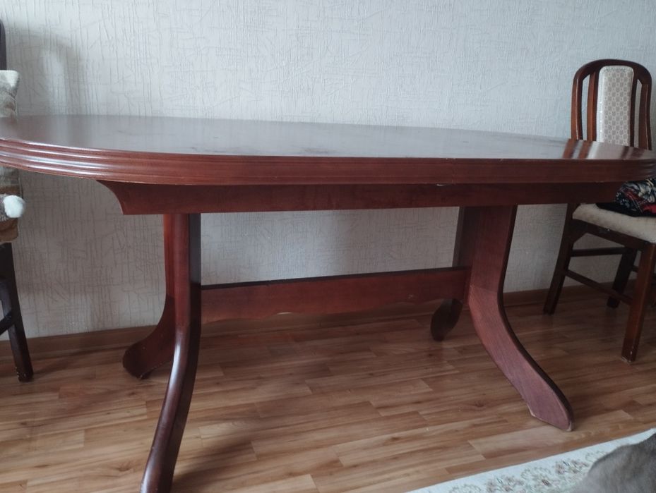 Стол гостевой столовый