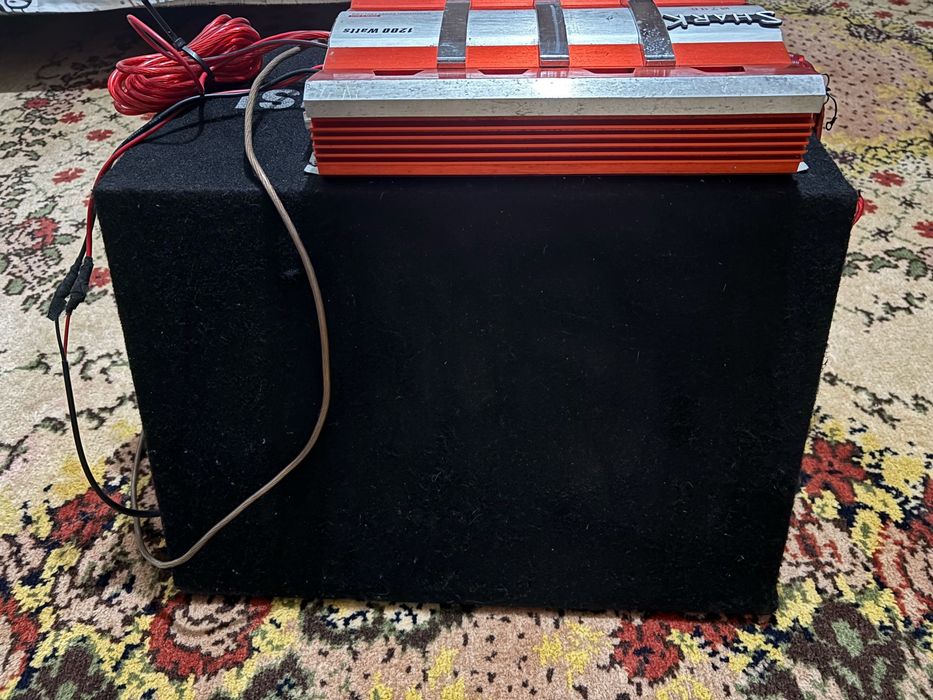 Vand subwoofer auto cu statie shark de 1200W