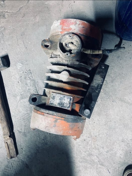 Продам вибро двигатель на 380