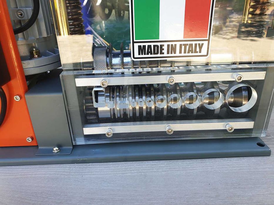 Нова Електрическа белачка за кабели до 40мм 750W. Италия. Добив на мед