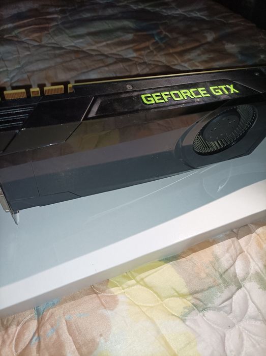 Vând placă video gtx (nu stiu modelul)