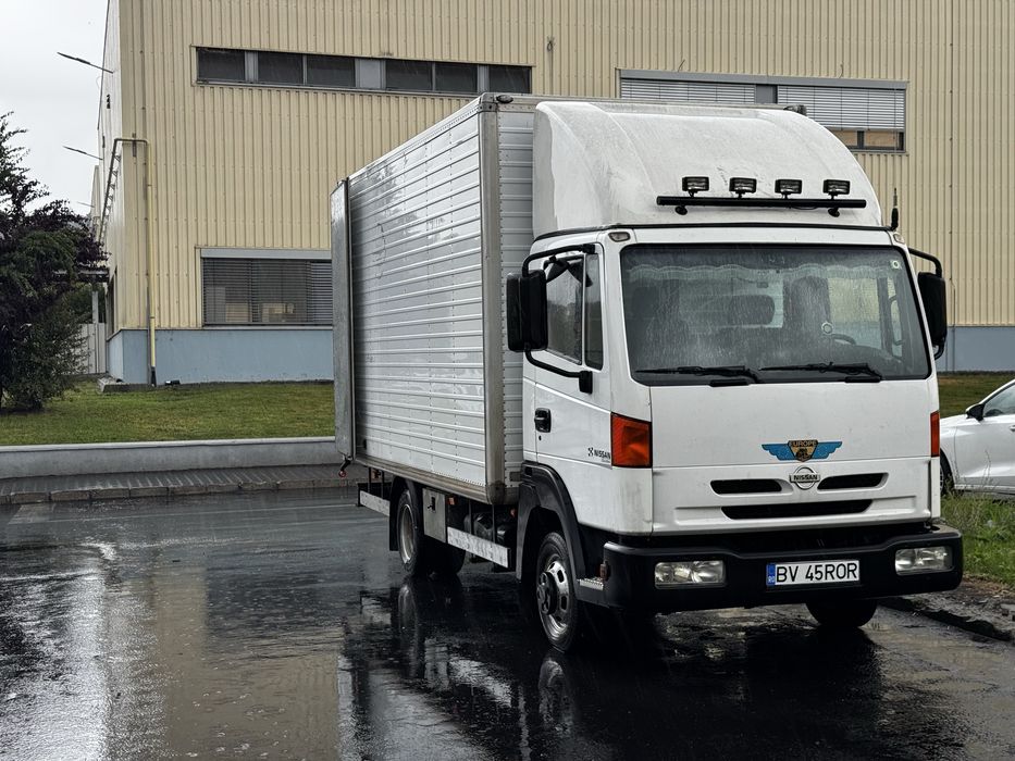 Nissan atleon 35 iveco daily