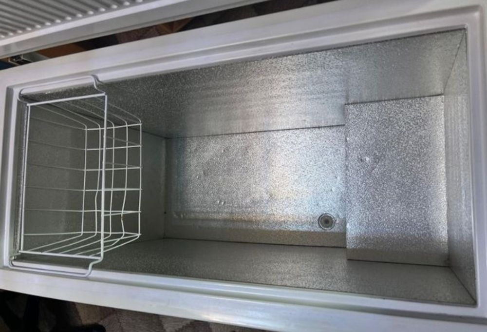 Продам морозильную камеру