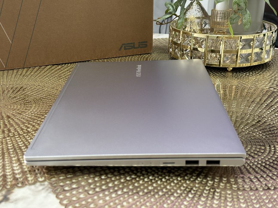Asus VivoBook 14” i5 - 11th, 8Gb Ram, 512gb SSD, Intel Iris Xe, ca nou