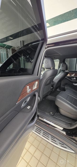 Mercedes-Benz GLS 450 sotiladi.