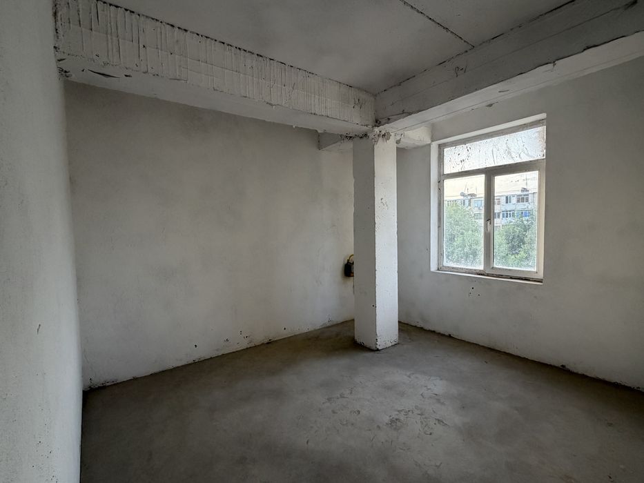 Срочно продается 2ой этаж в центре бухары