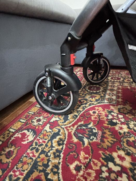 Продаётся детская коляска ( всесезон).