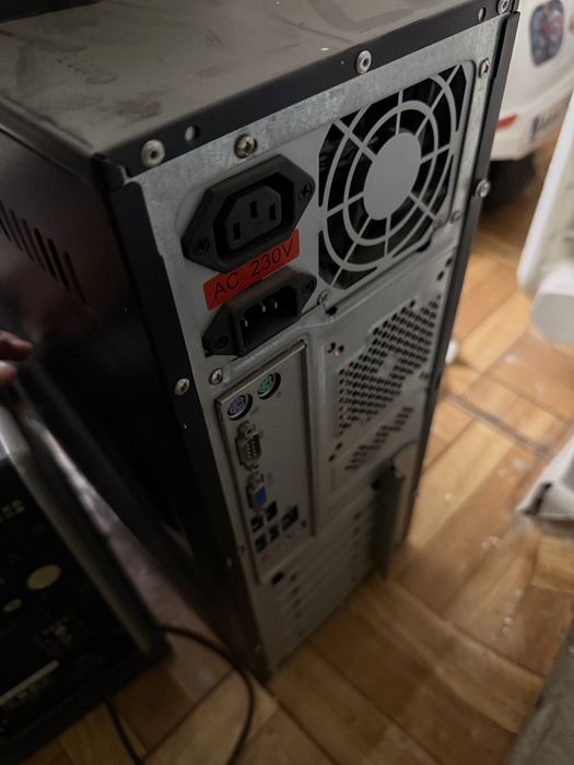 Блок, акустика, клавиатура, плеер