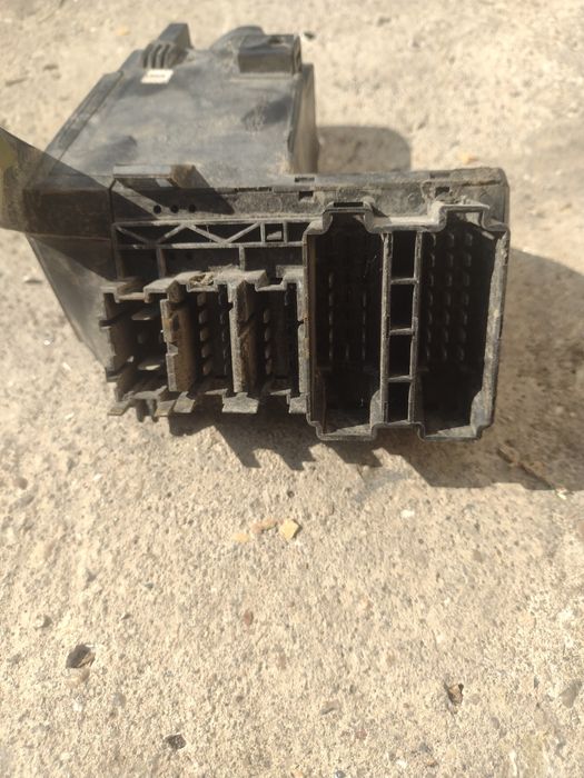 Продавам ключ за фарове за mercedes w210 работещ